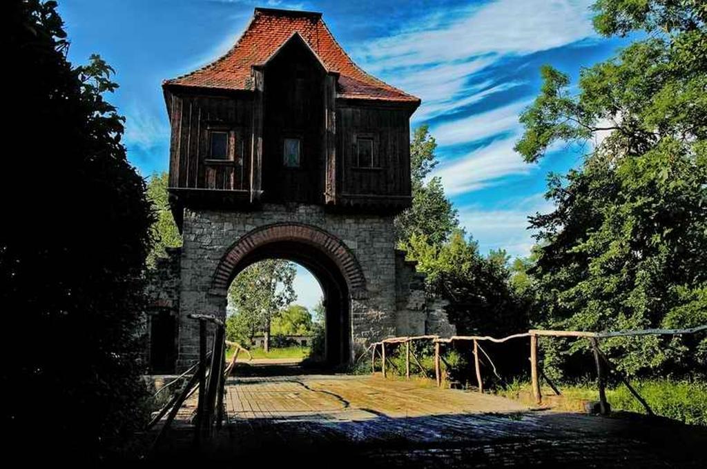克洛碧洛维萨宫殿酒店 Kąty Wrocławskie 外观 照片